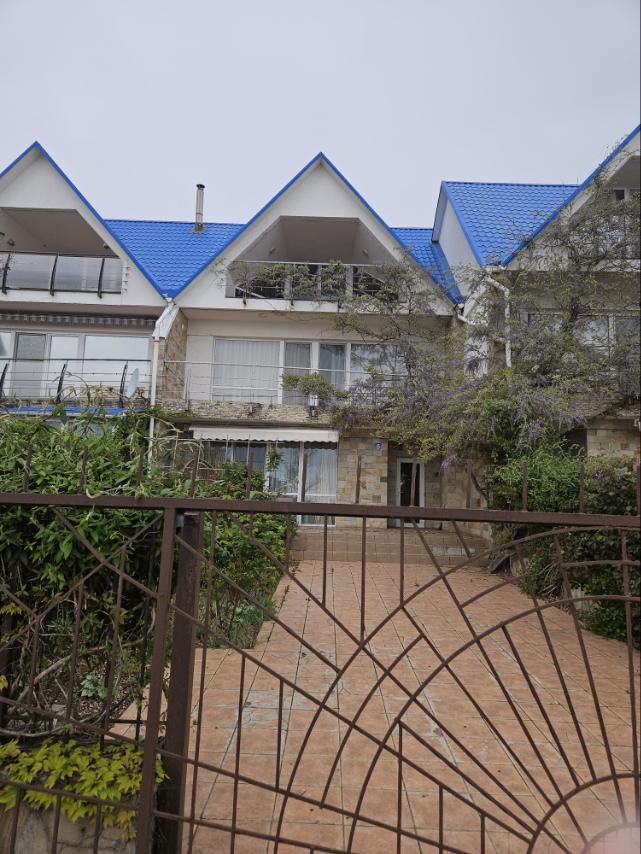 Продам коттедж первая линия моря в Совиньоне ID 52972 (Фото 2)