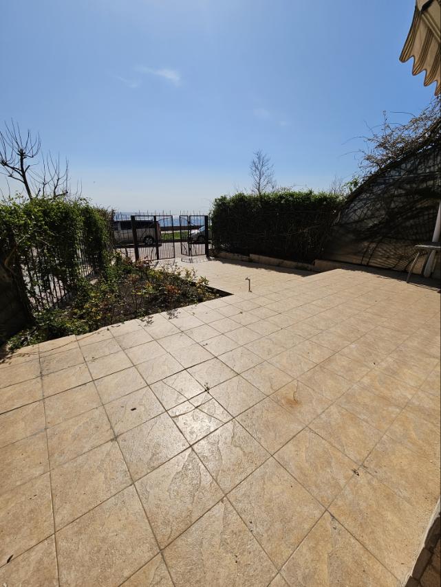 Продам коттедж первая линия моря в Совиньоне ID 52972 (Фото 3)