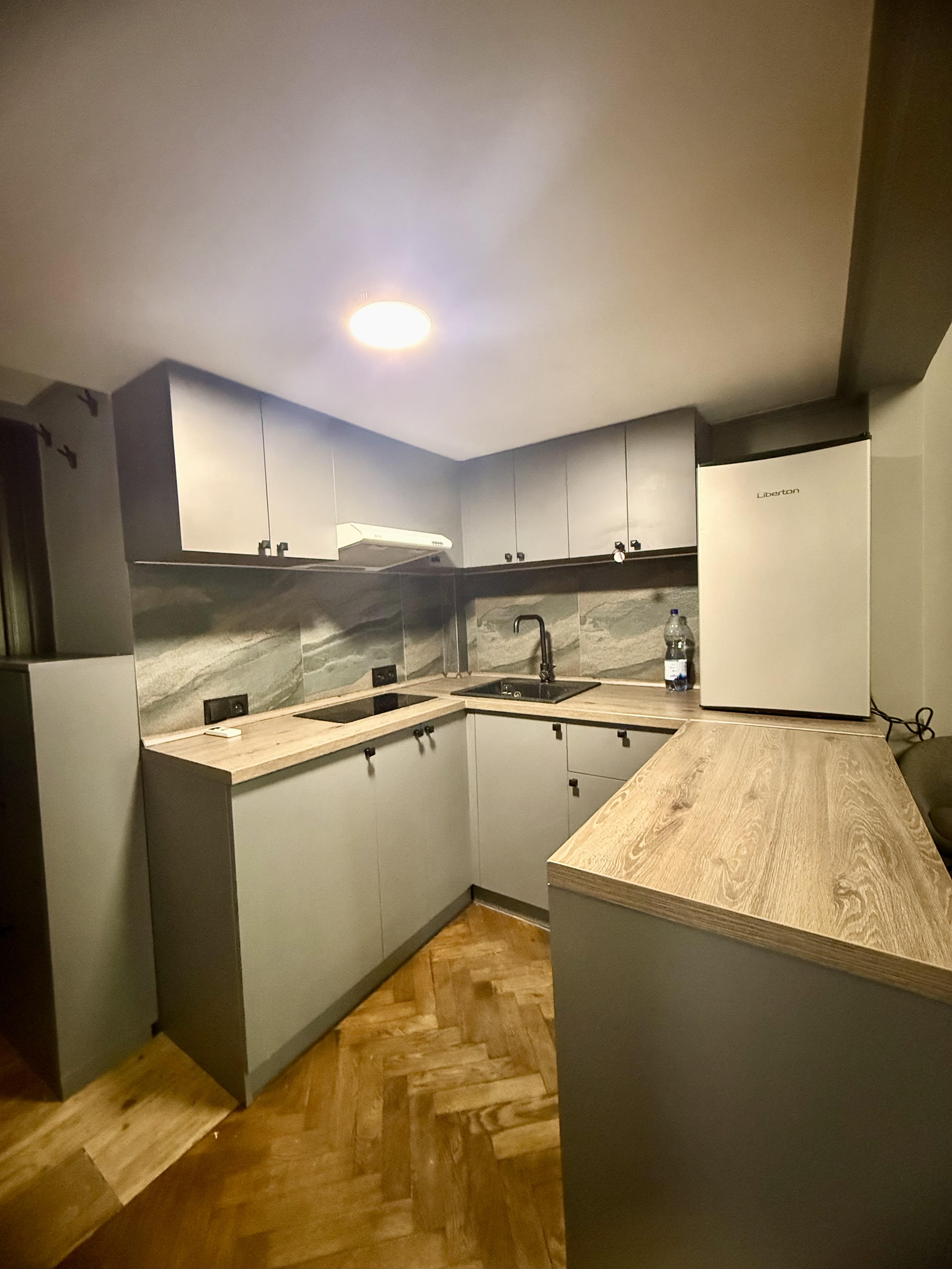 Продаётся квартира-студия с авторским ремонтом в р-не Соборной пл.  ID 54364 (Фото 4)